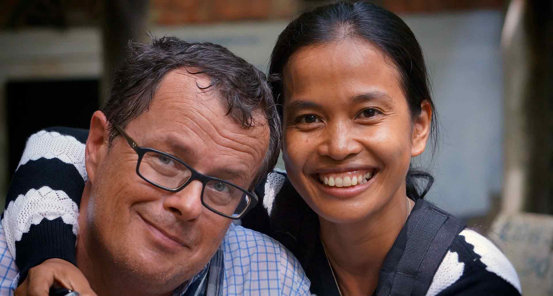 Patrik Roux et Theavy Bun, fondateurs d'AVEC, à Battambang